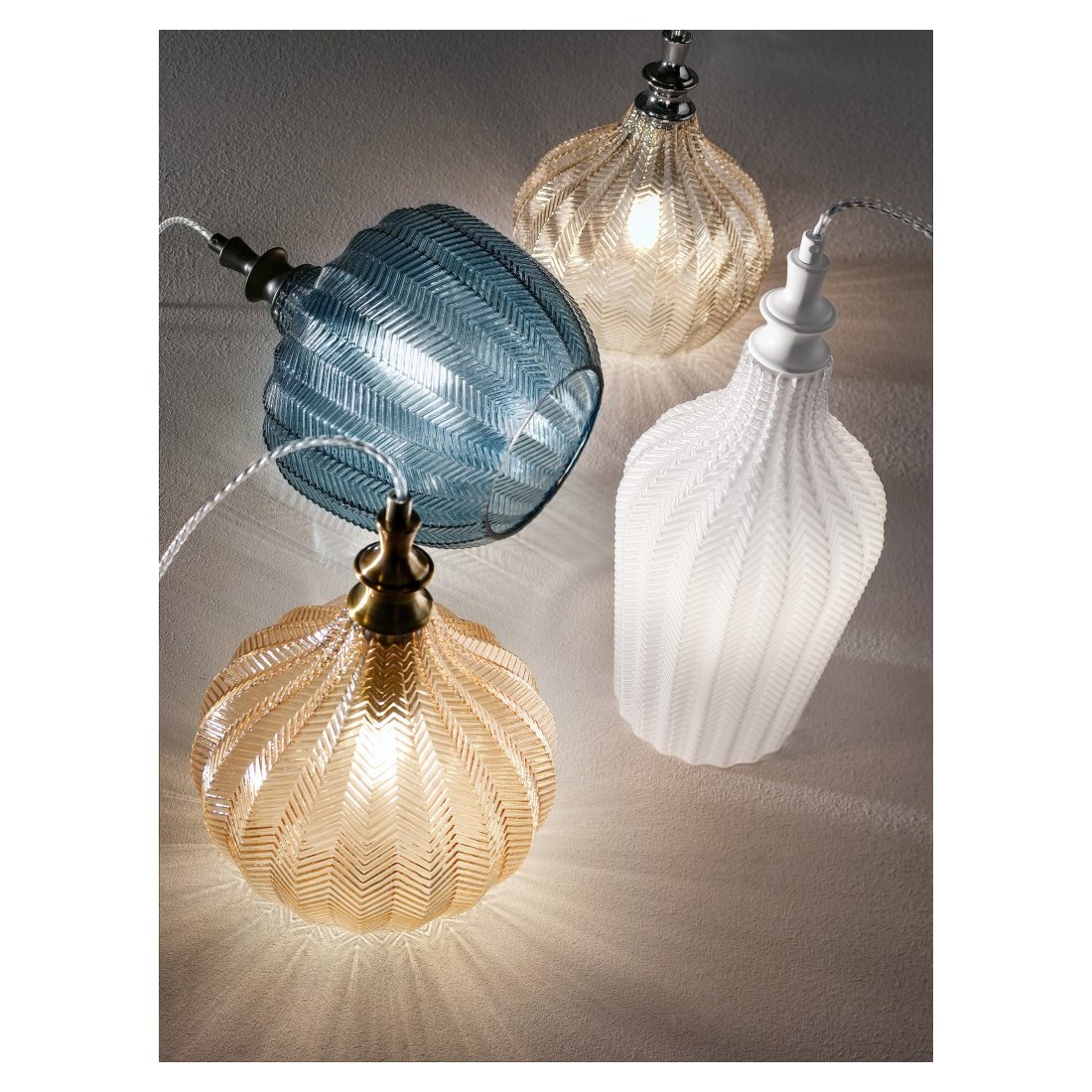 Cleofe lampadario conico penisola cucina vetro bianco ocra ambra cobalto